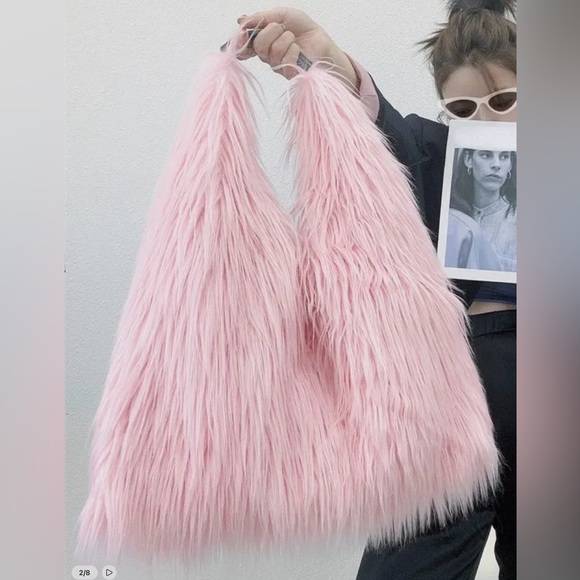 New! X-Large light Pink Hobo Bag Mod 60's style Furry Fluffy - Picture 1 of 4